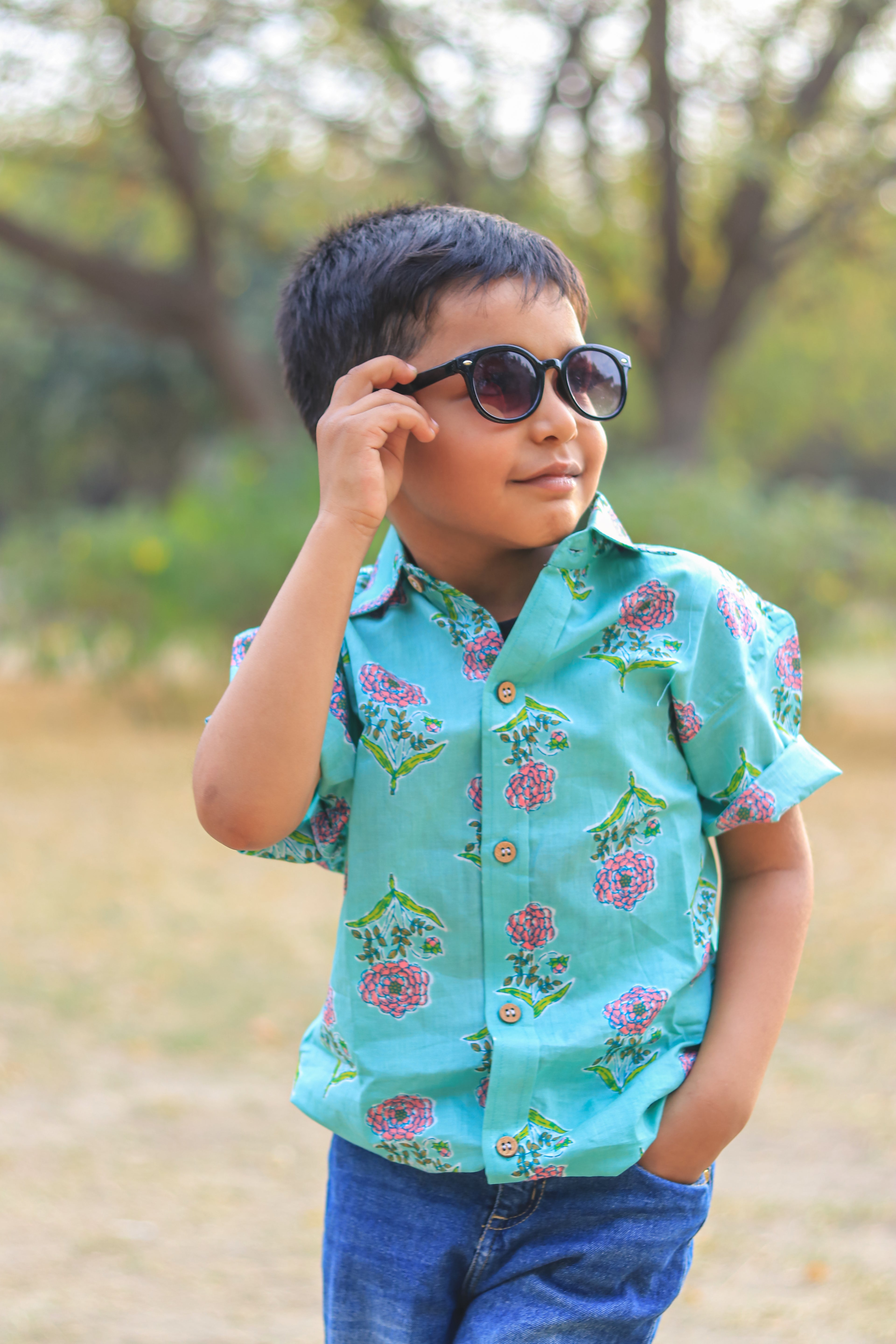 Elegant Green Floral Design Shirt