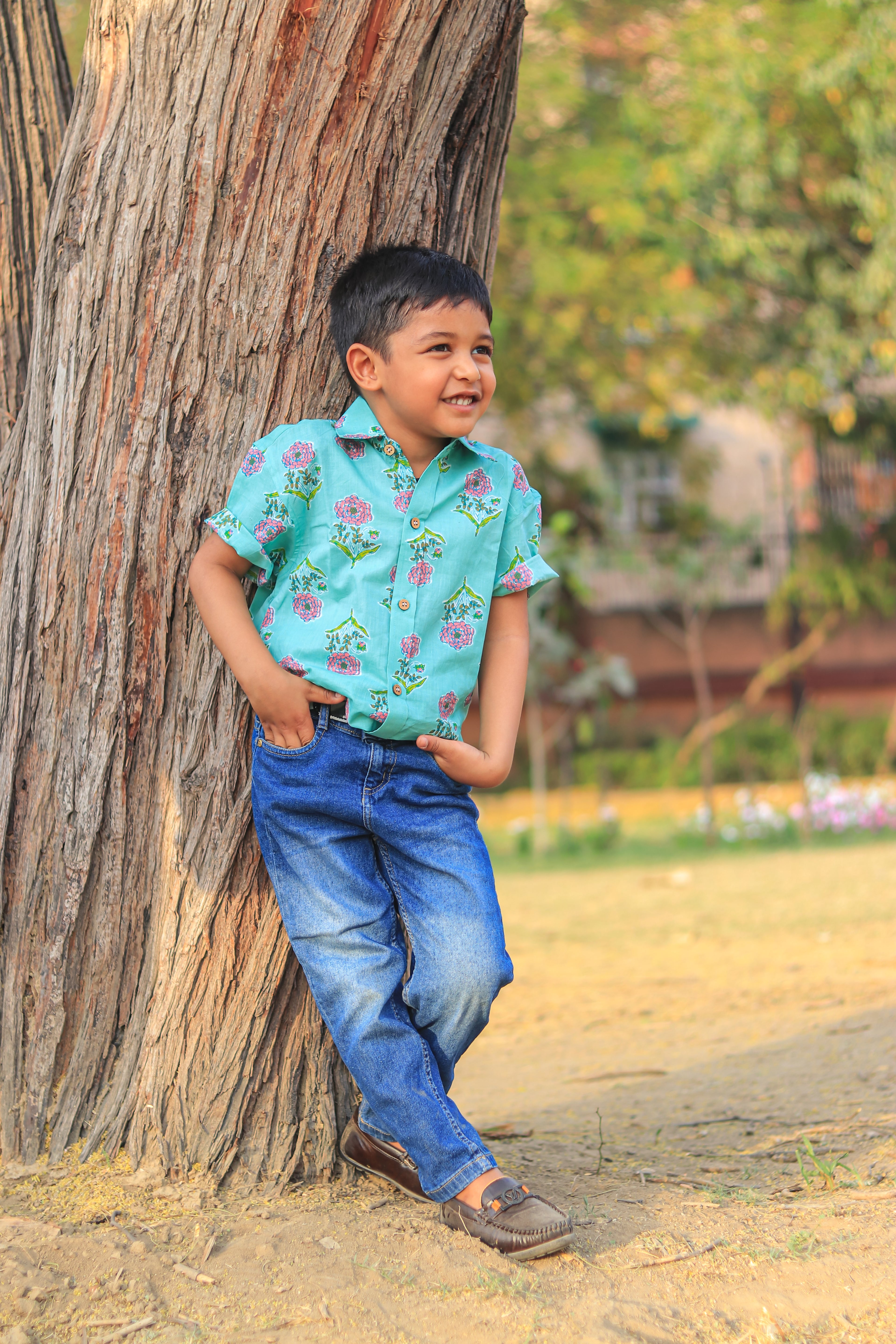 Elegant Green Floral Design Shirt